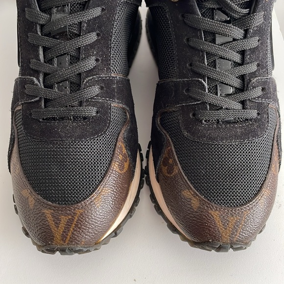 Excellent condition Louie Vuitton sneakers size 7 - Picture 6 of 9